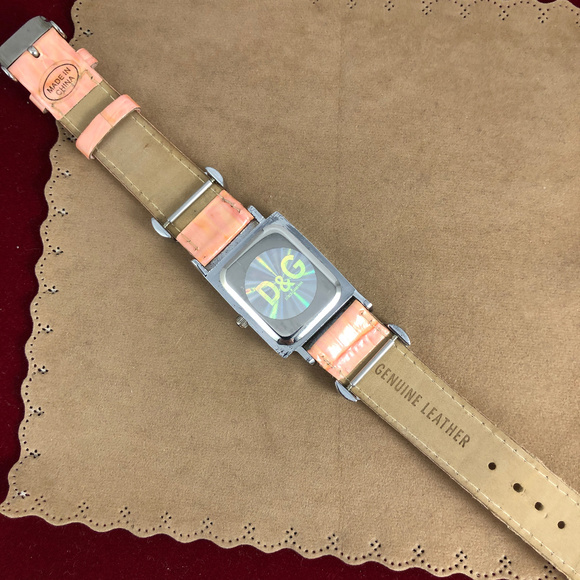 DOLCE & GABBANA D&G Watch Pink Leather & Crystals - Picture 5 of 7